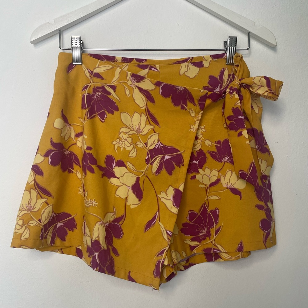 BOG Collective Floral Skort Size M - Free Shipping!